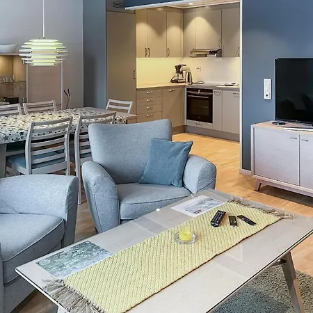 펜션 4 Bedroom Stunning In Tjrhom Tjorhom